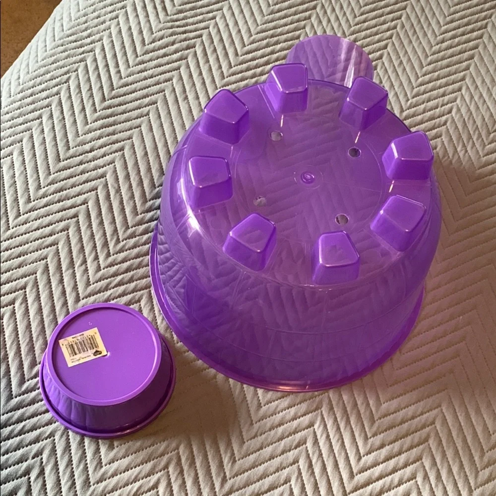 Purple Plastic Igloo and Bowl Set